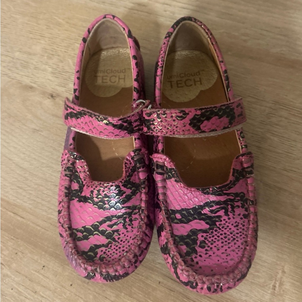 Umi Pink Snakeskin Dress Shoes size 9 toddler NeW with box - Picture 3 of 4